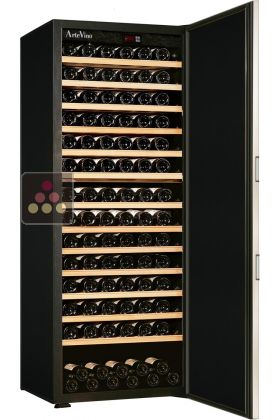 Single temperature wine ageing and storage cabinet 