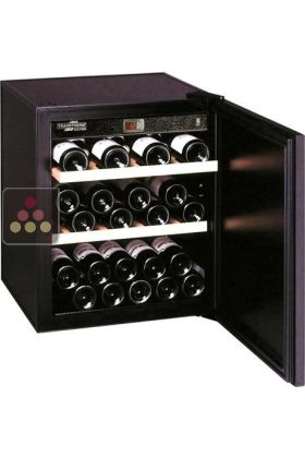 Single temperature wine ageing and storage cabinet 