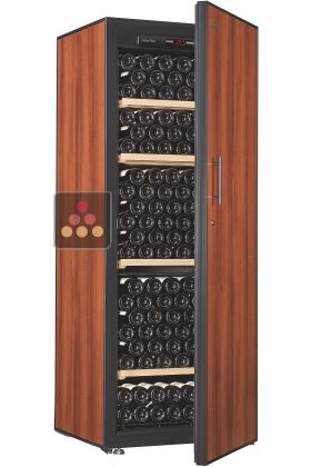 Single temperature wine ageing and storage cabinet 