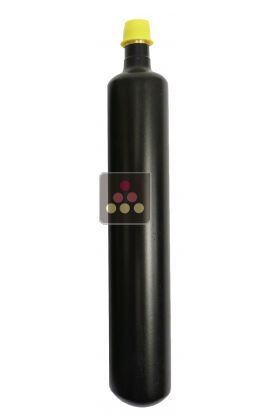 CO2 cartridge for vacuum sealing still wines