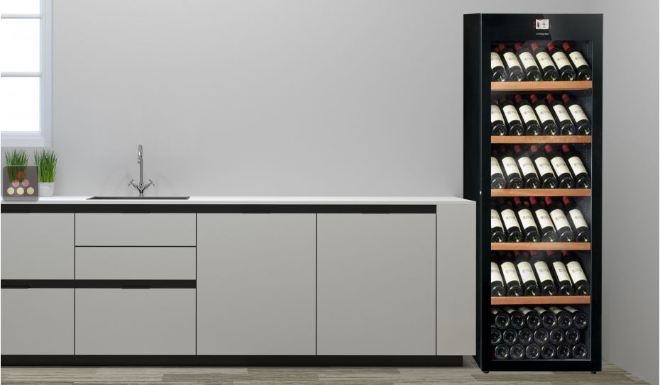 Multi-temperature wine storage and service cabinet