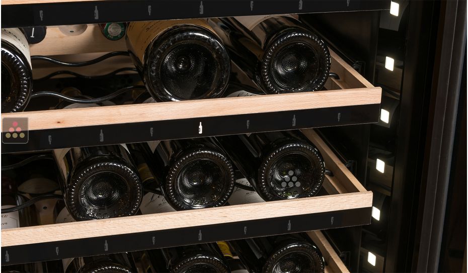 Connected mono or multi-temperature wine cabinet for service and storage with smart shelves