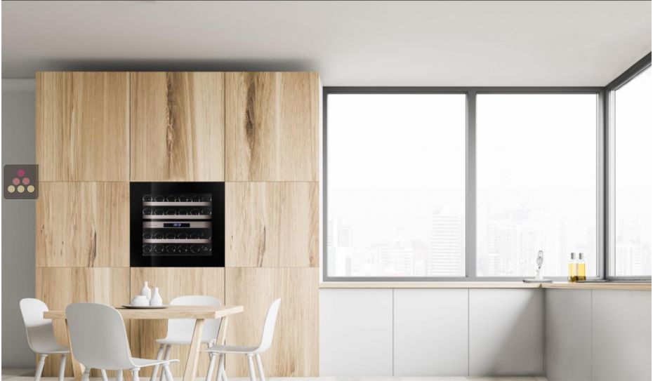 Dual temperature built in wine cabinet for service self-ventilated