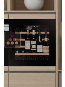 Single temperature built in wine service cabinet with integrated vaccum pump  AVINTAGE