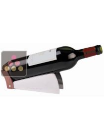 Cradle to preparare bottle for tasting L'ATELIER du VIN