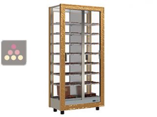 Refrigerated display cabinet for chocolate storage